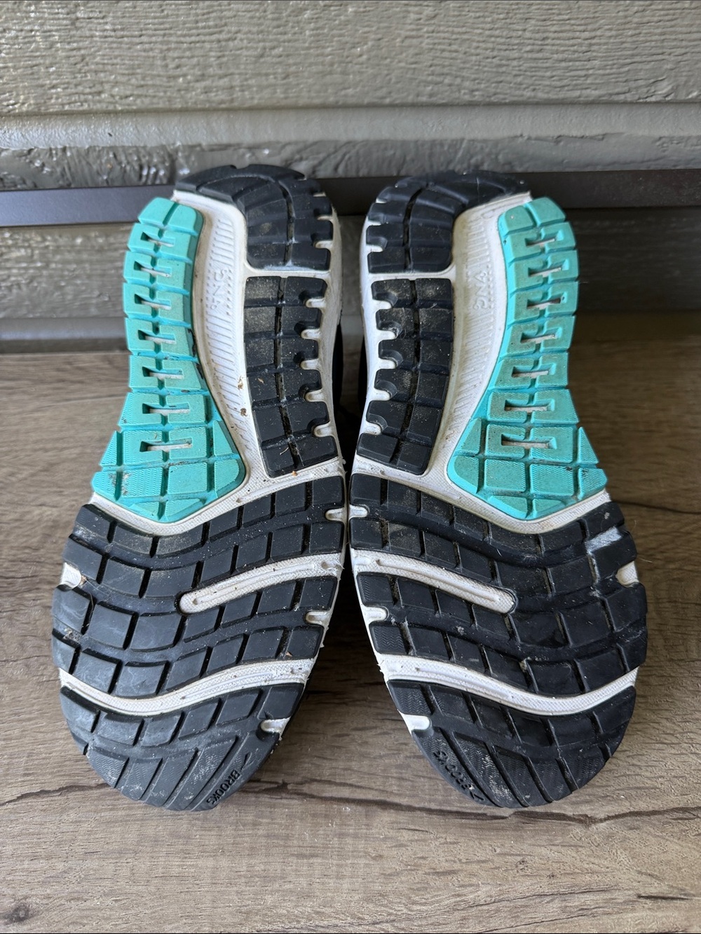 Brooks Ariel Women’s sneakers size 11.5 - Picture 10 of 11